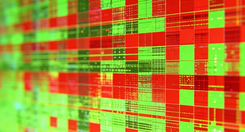 一双干净的脚放在柔软毛巾上,旁