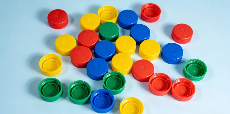 专业基因检测实验室工作人员操作设备