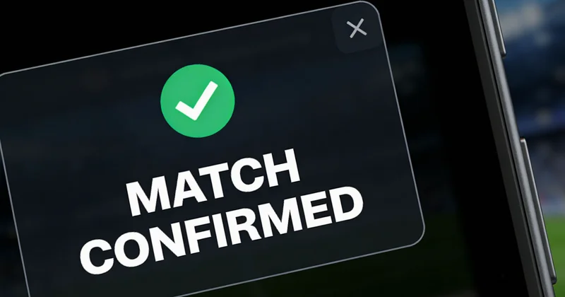 嘉峪关某医院内,家属在发热门诊