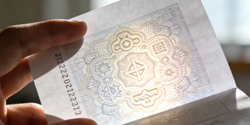 康复中的患者正在家人陪伴下进行