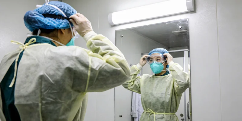 六盘水本地医生与检测技术人员正