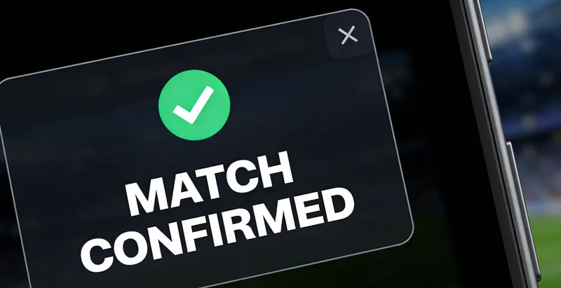 专业医疗人员正在进行腰椎穿刺操