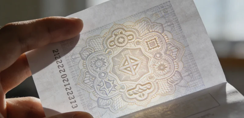 康复师指导脑炎康复期患者进行温