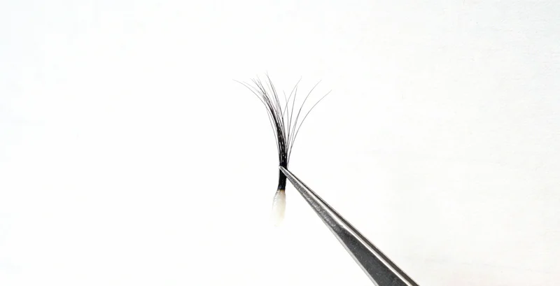 象征速度的图标叠加在上海陆家嘴