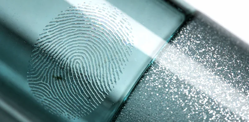 海口某医院内,患者正在接受腹部