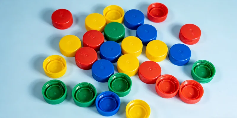 荆州城市街景与医疗建筑,体现本