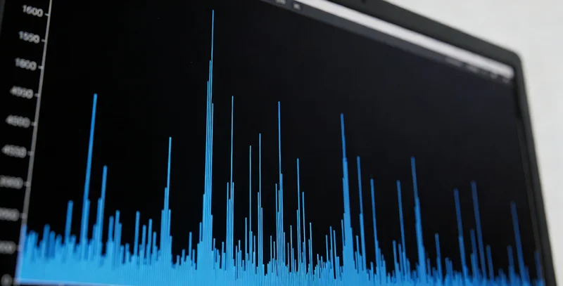 信阳特色美食热干面与胡辣汤