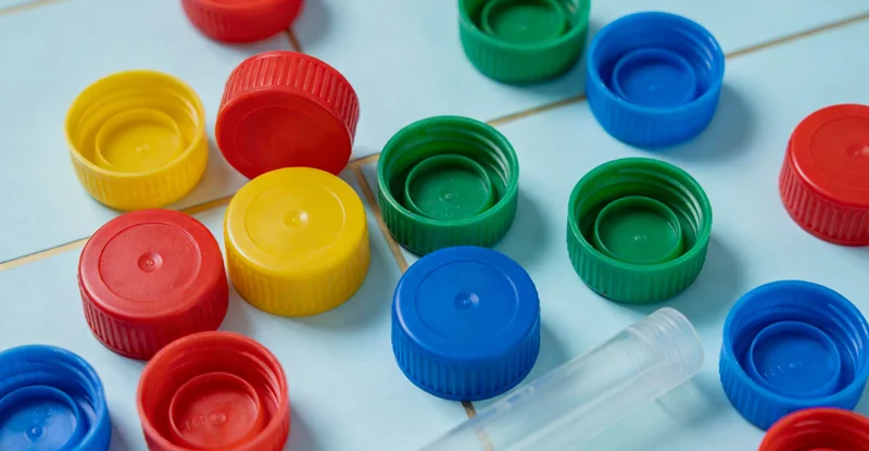 咸阳某医院重症监护室内，医生正