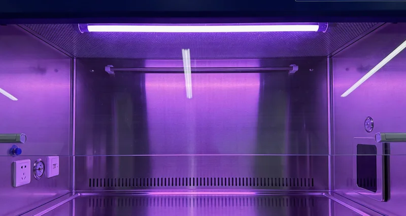 象征精准用药的创意图片：药丸与