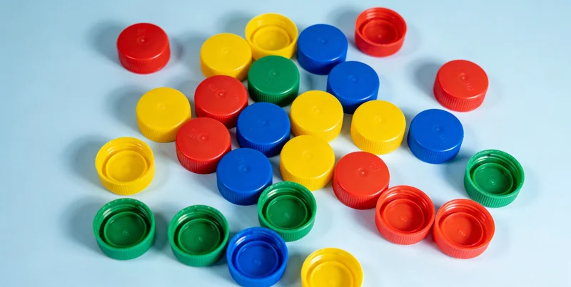 专业基因检测实验室内部，技术人员正在进行样本分析