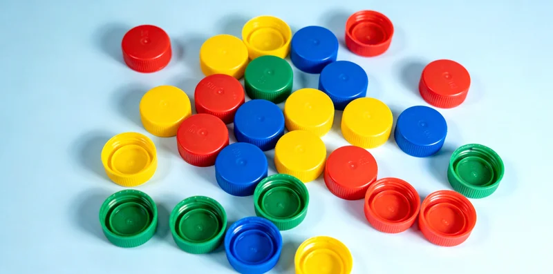 专业人员在实验室进行基因检测分析