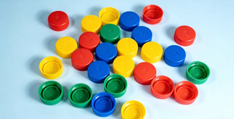 专业基因检测实验室内部，技术人员操作高通量测序仪