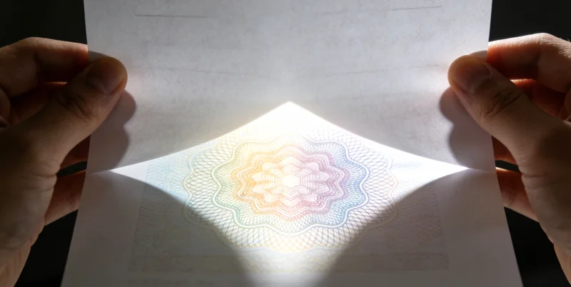 三沙市民在海边进行健康锻炼的场景