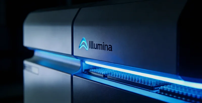 白银市民在医院进行胸部影像检查