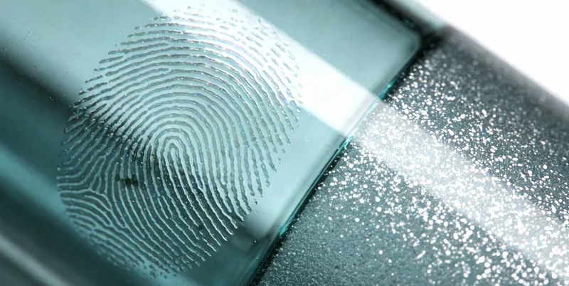 高原地区医生正在与患者沟通病情