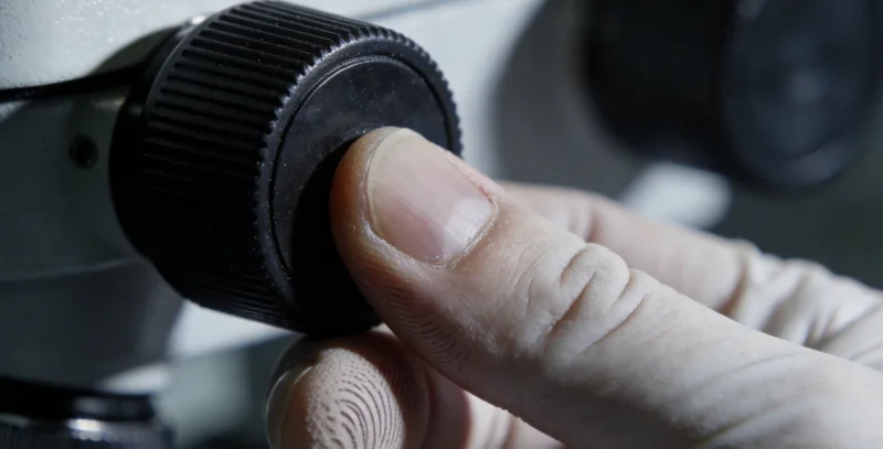 展示洗手、开窗通风、戴口罩等预