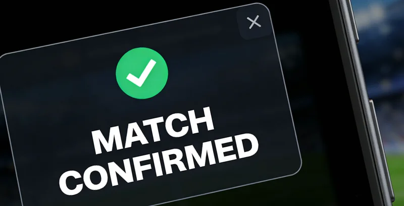 一位女士在咨询医生，表情关切