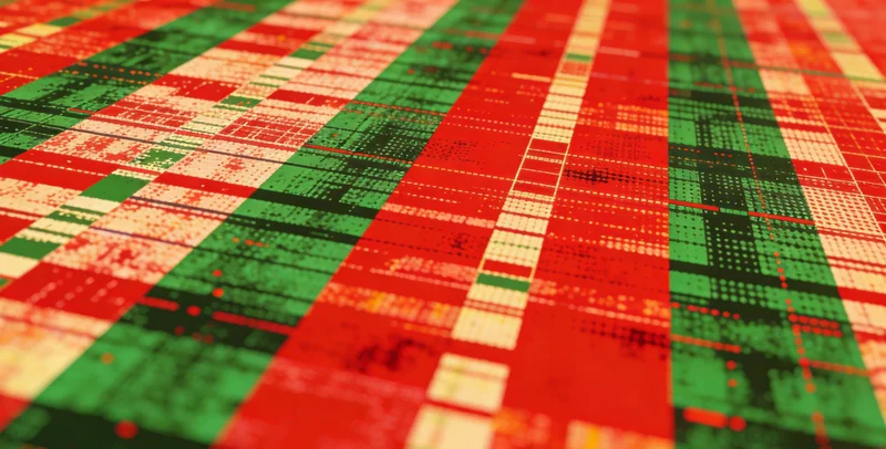 惠州沿海,渔业劳动者在船上工作