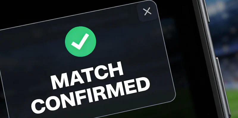 和田地区患者在医院向医生咨询病情