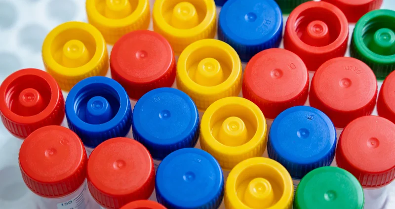 现代化基因检测实验室内，技术人