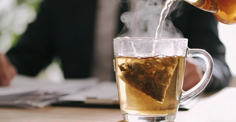 专业人士与咨询者在温馨、私密的