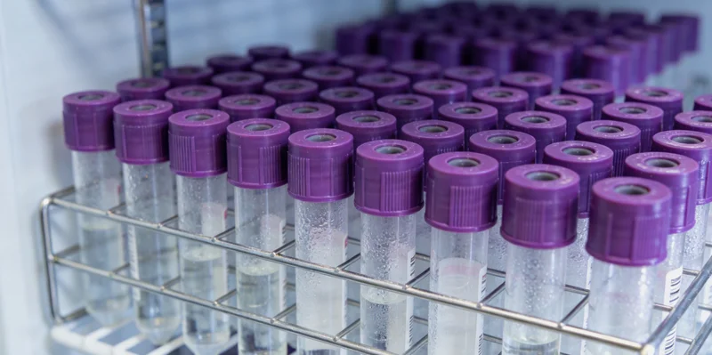 一位家长在齐齐哈尔医院儿科诊室