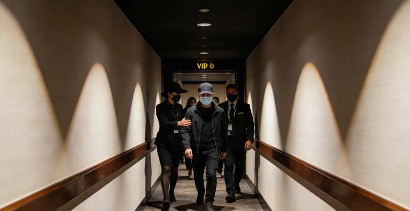 对比图表，展示不同检测机构的优