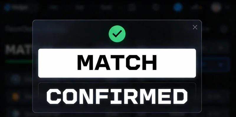 一位医生正在认真查看肺部CT影