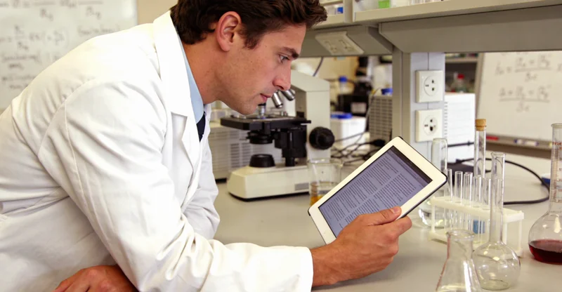 福州实验室技术人员进行高通量基