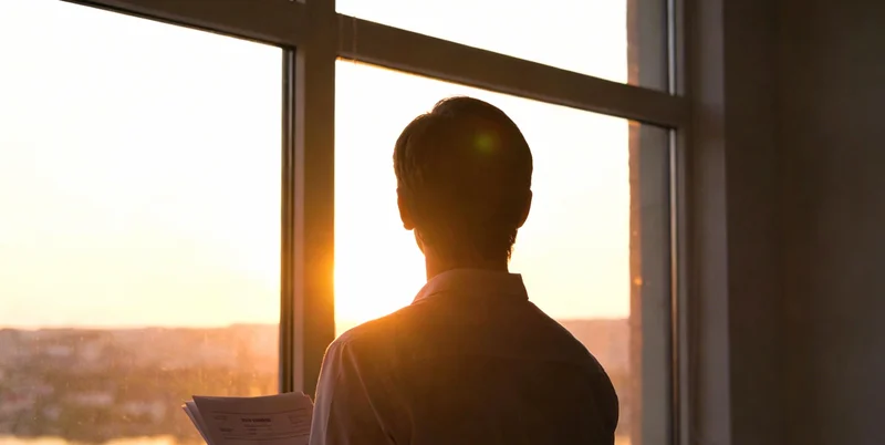 医护人员向咨询者解释HPV检测