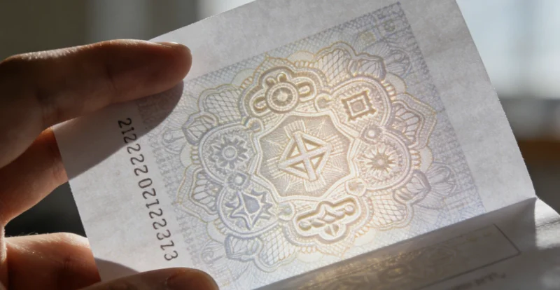 嘉兴市民在社区卫生服务中心咨询