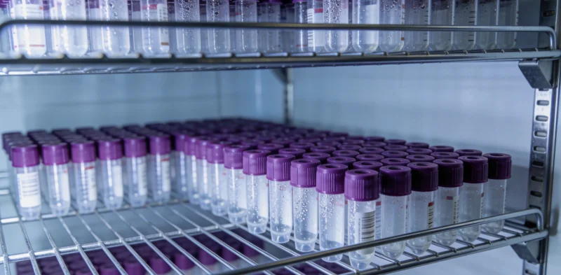 内江城市夜景与抽象的DNA双螺