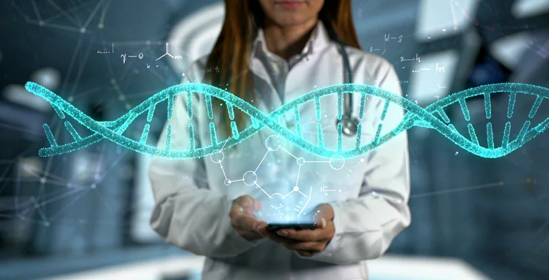 合作家庭在查看基因检测报告并讨