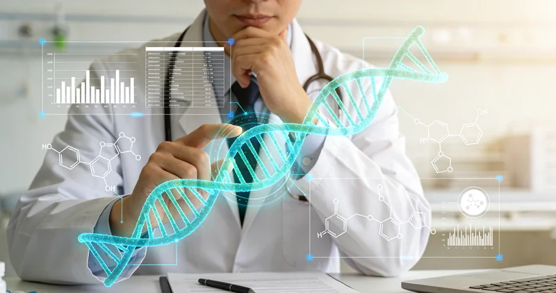 可克达拉医生向患者讲解基因检测