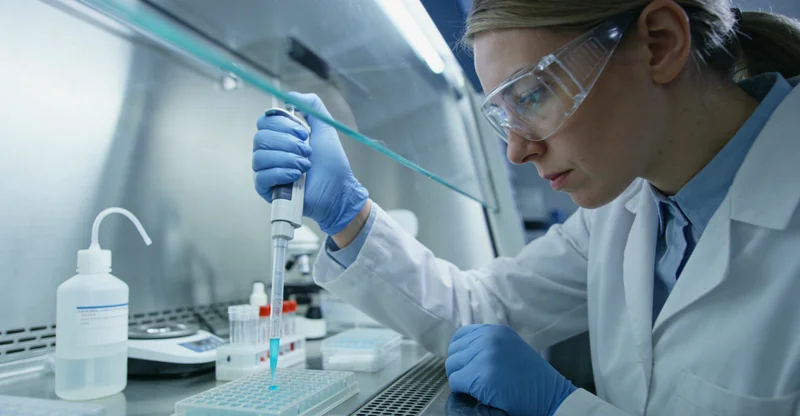 陈旗居民在医院进行遗传咨询