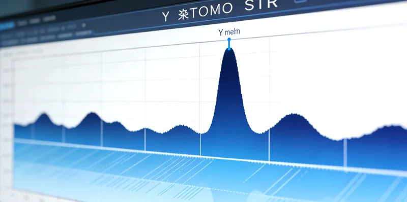 患者在医院进行心脏超声检查随访