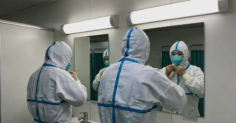 安康家庭在江边讨论健康问题