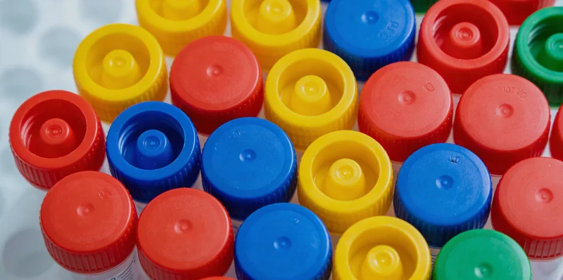 瓦房店基因检测机构内展示的资质