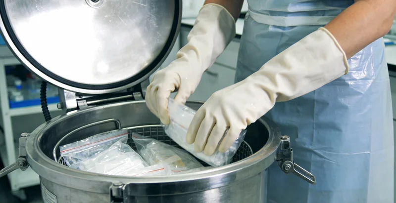 西宁护士为患者采集基因检测血样