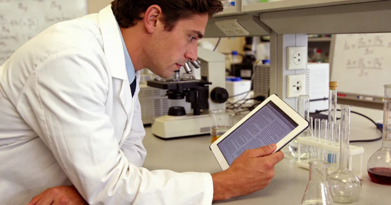 甘南女性快递员获得检测报告后放