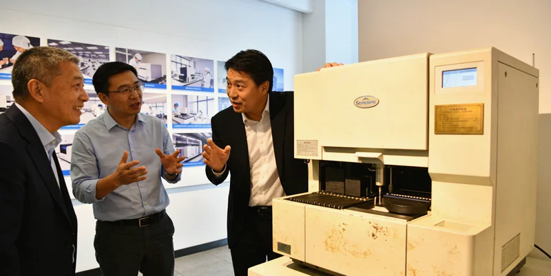 横州医生为有胃癌家族史家庭提供