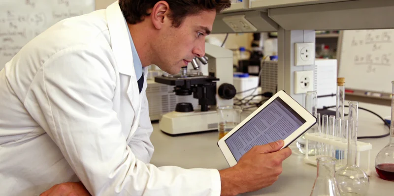 梧州家庭携手关注健康温馨画面