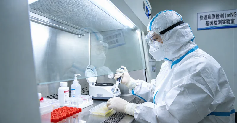 正镶白PJS患者典型口唇黑斑特