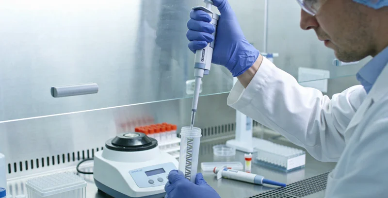 万源女性进行乳腺健康检查咨询