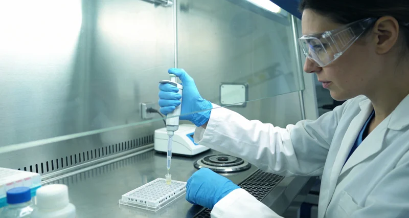 兴安盟家庭女性围坐一起讨论健康