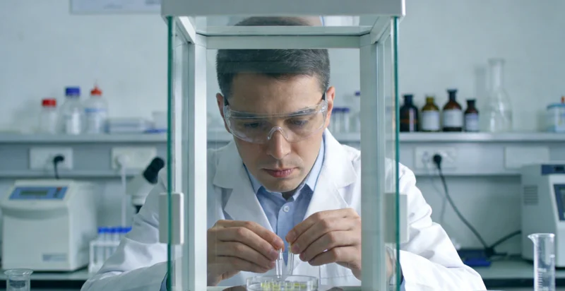 高州儿童口唇部位褐色斑点示意图