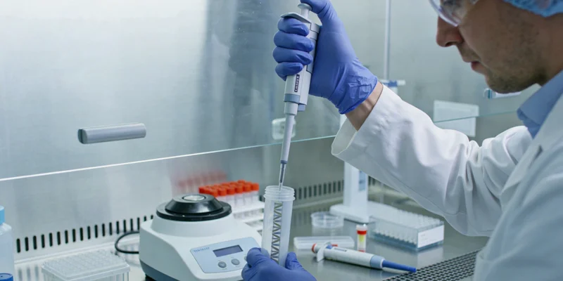 冷水江网约车司机奶奶与孙辈温馨