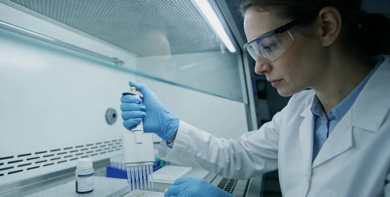 都匀基因检测中心护士采集血样