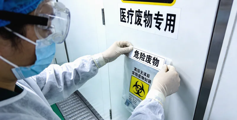 青岛海滨风景与健康生活的市民