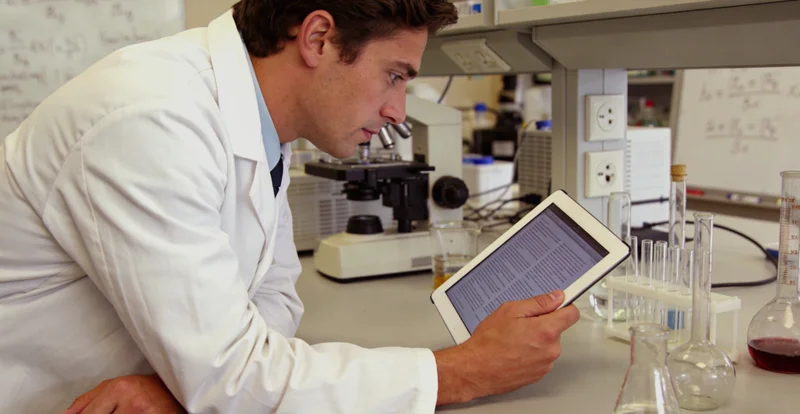 淮北家庭共同讨论基因检测结果与